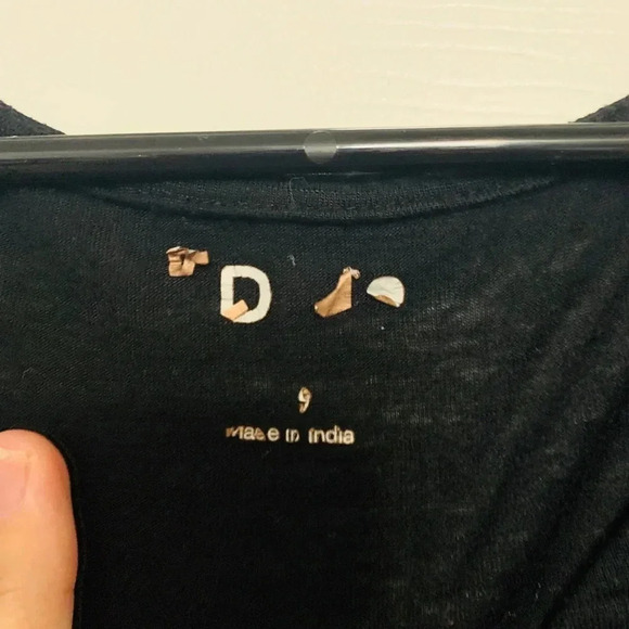 Black Top - Picture 2 of 4